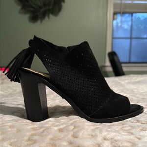 Gianni Bini Black Ankle Boots with Chunky Heel and Open Toe